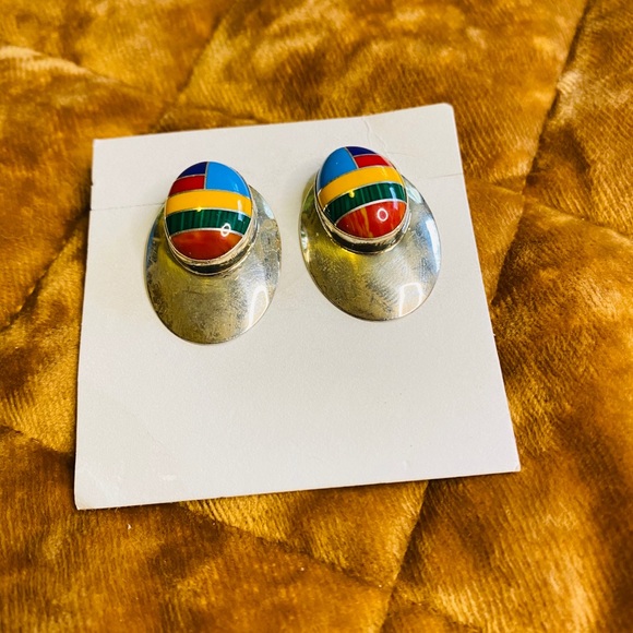 Sterling silver southwestern inlay stud earrings - Picture 8 of 8